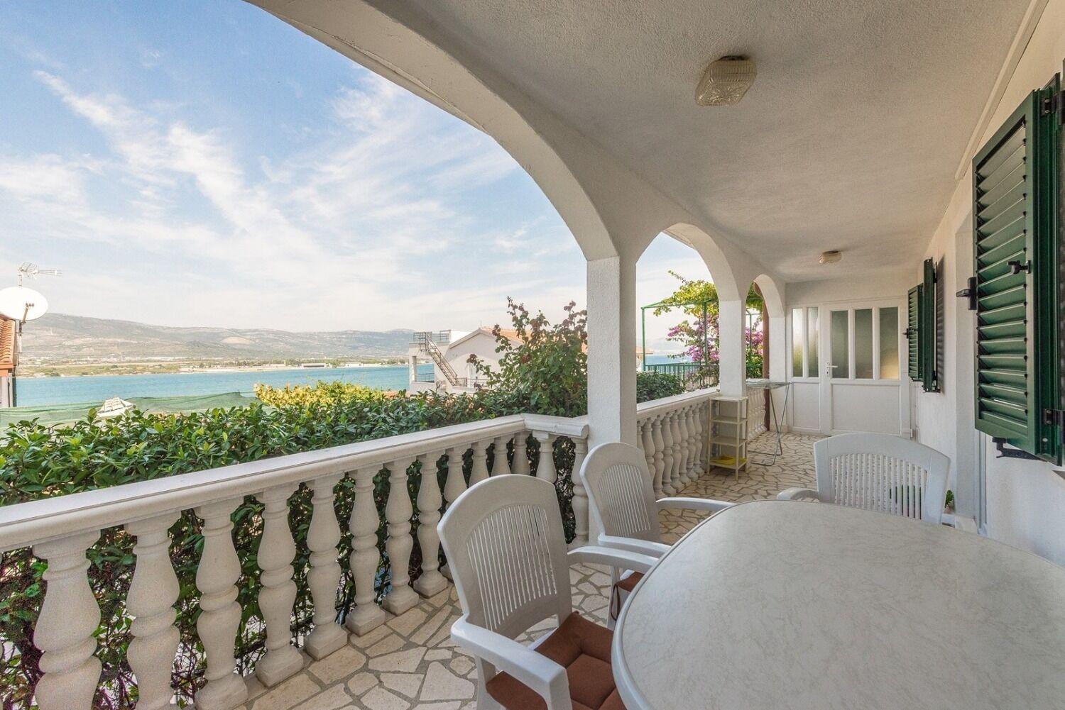 Apartment Bubi Trogir Extérieur photo