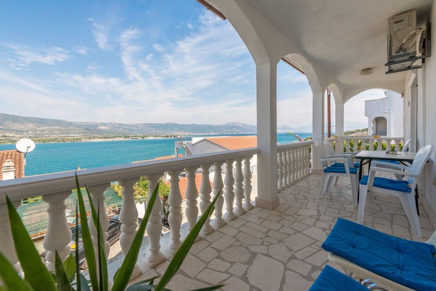 Apartment Bubi Trogir Extérieur photo